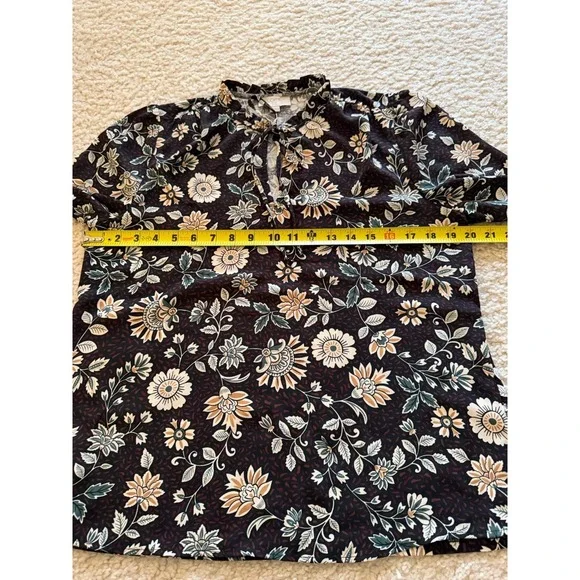 LOFT Women's Petite Floral Tie Neck Blouse Black Long Sleeve Size SP - Picture 10 of 13